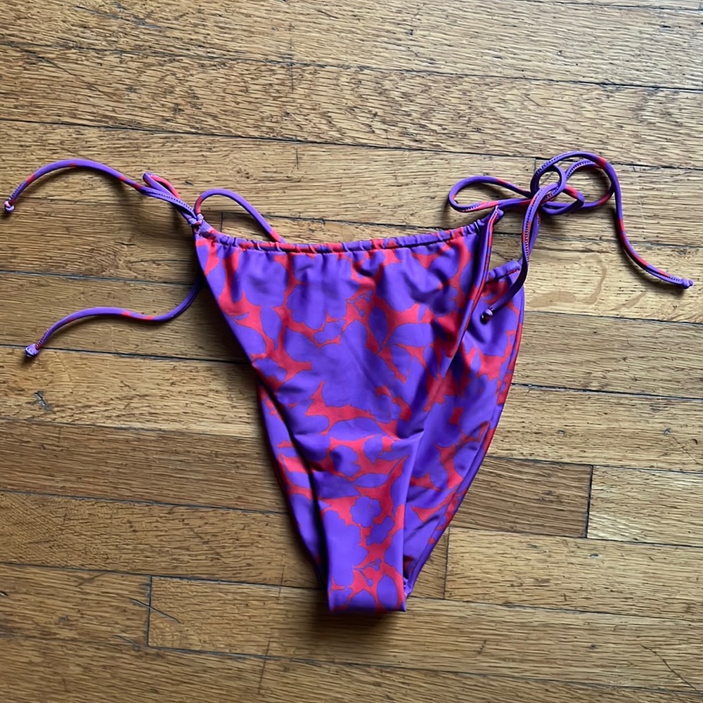 SKATIE KRISTEN BOTTOMS - RINCON